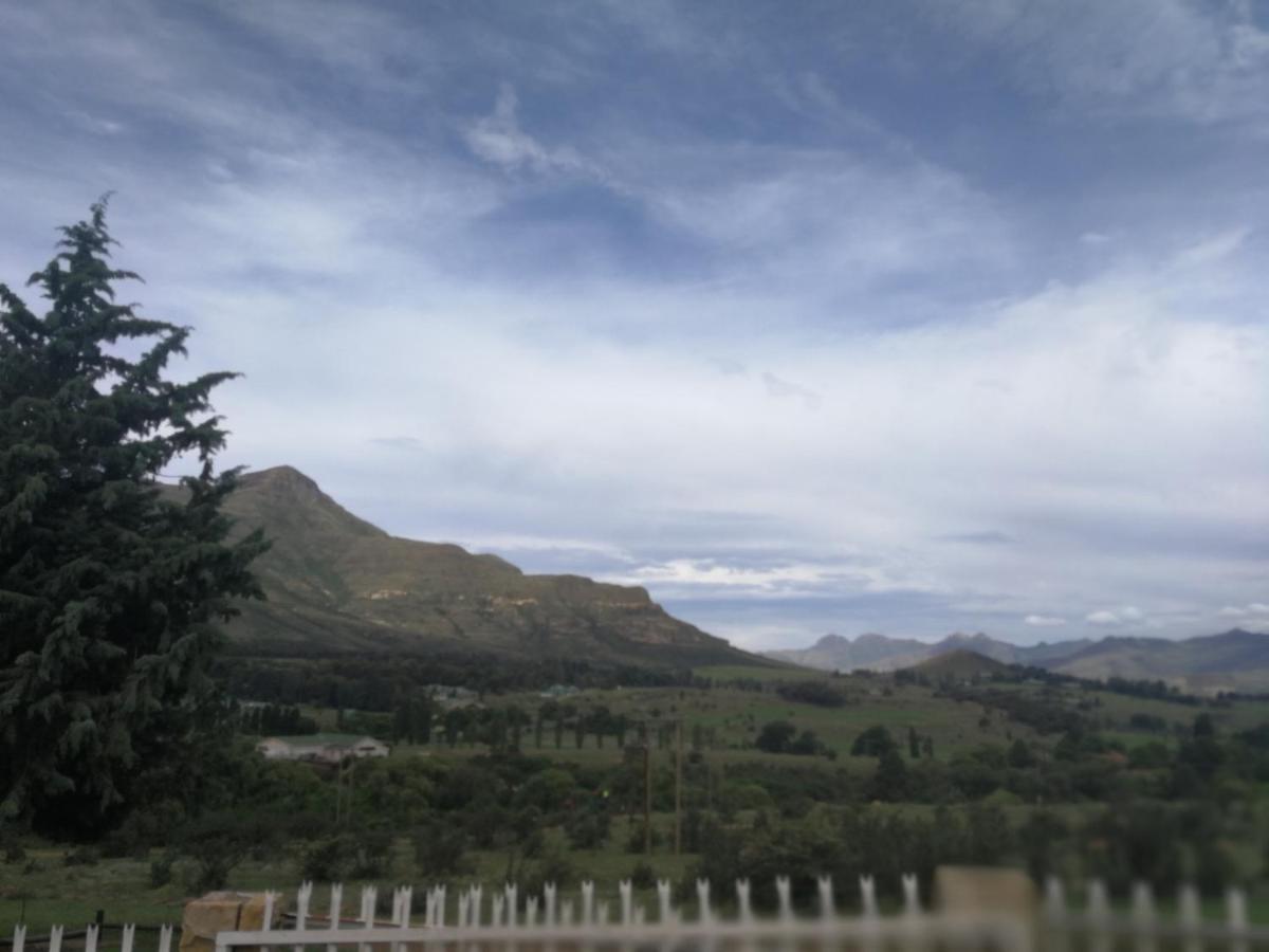 Clarens Cottages Kültér fotó