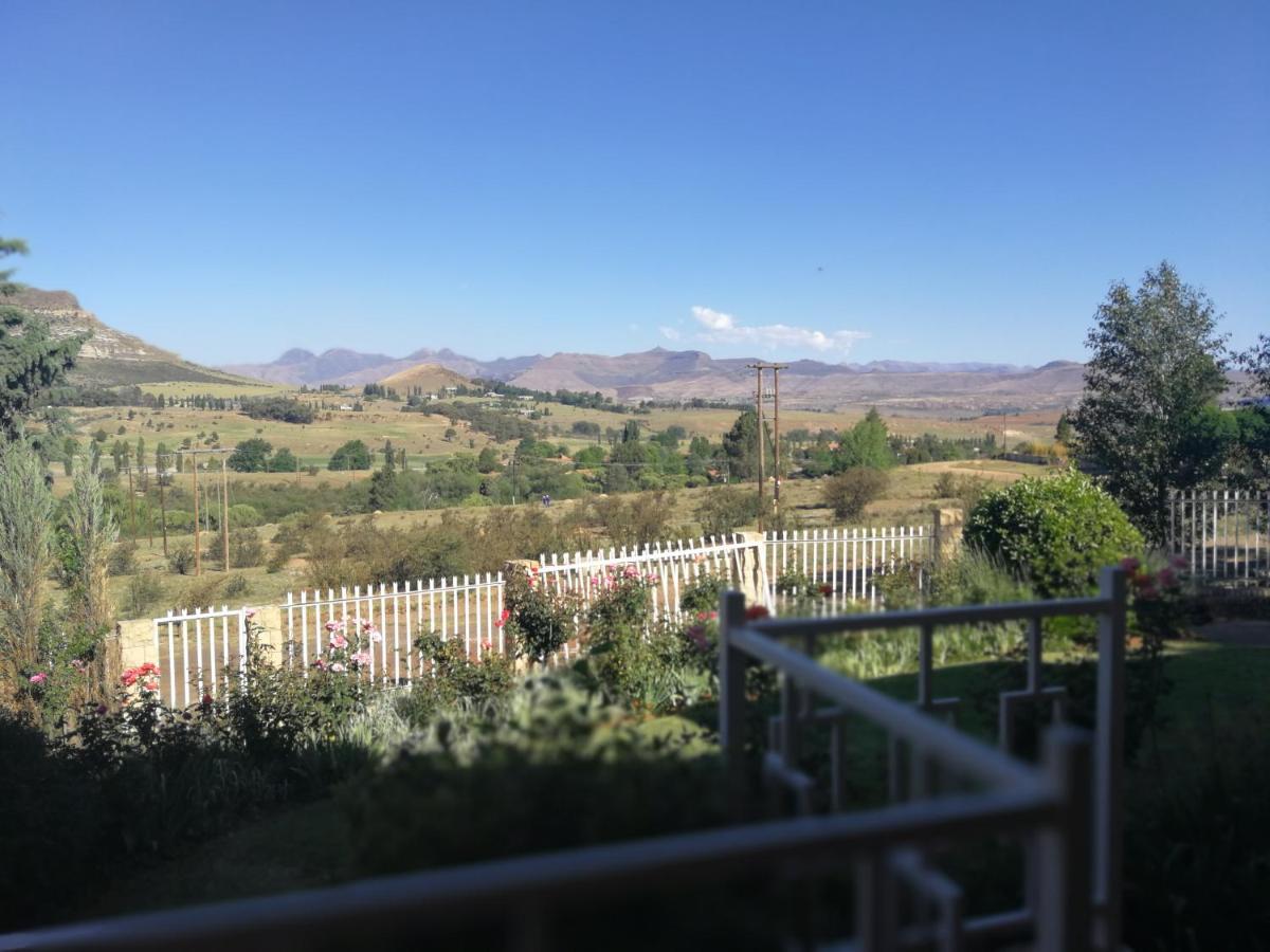 Clarens Cottages Kültér fotó