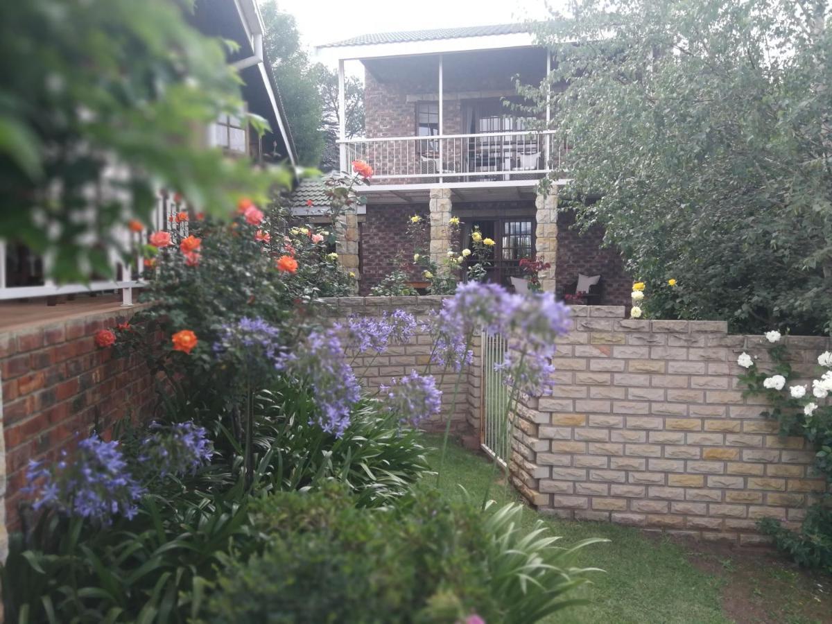 Clarens Cottages Kültér fotó
